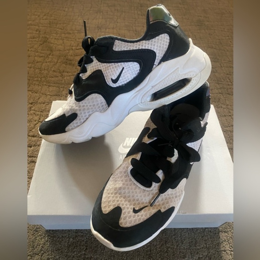 NIKE AirMax 2X 'Black & White' Sneakers 🌵8.5